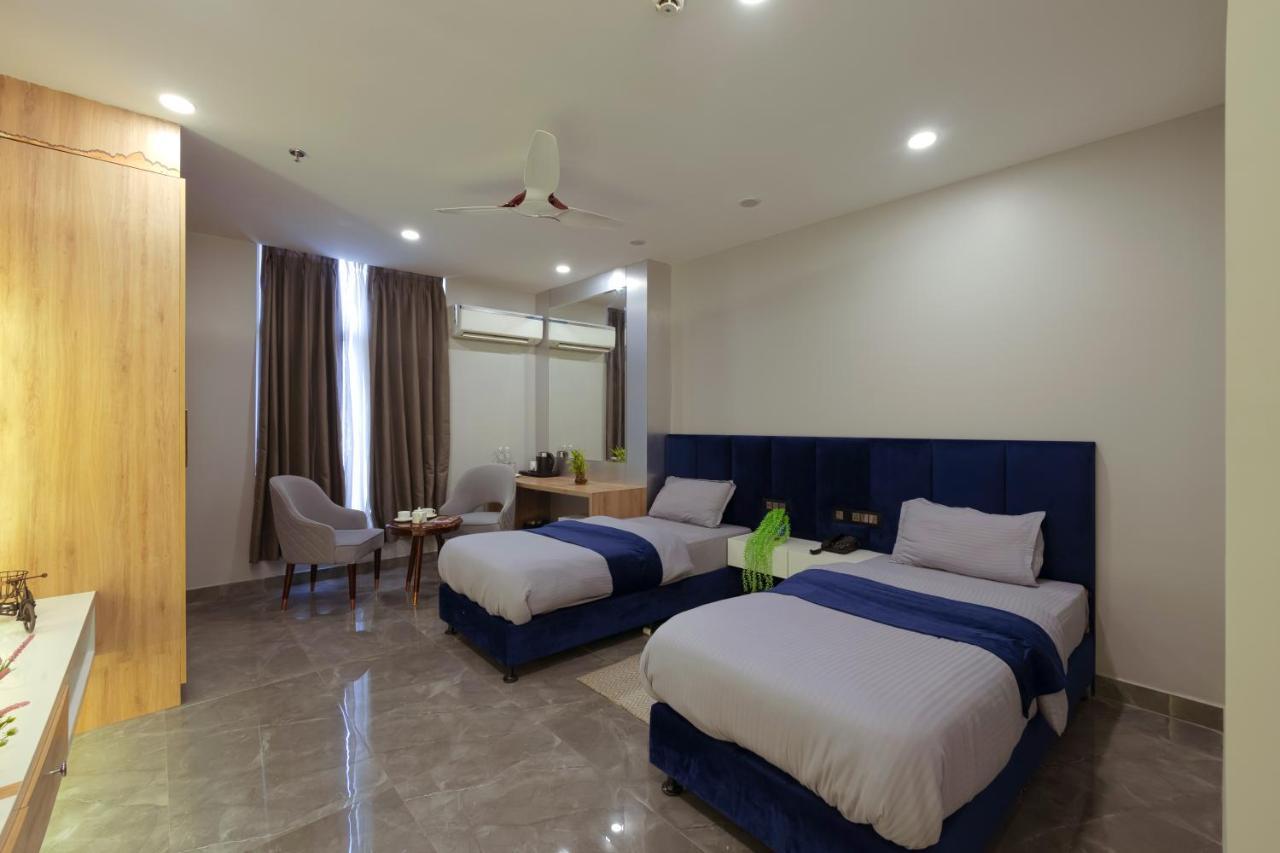 Hotel Bay Laurel Retreat Faridabad Exteriör bild