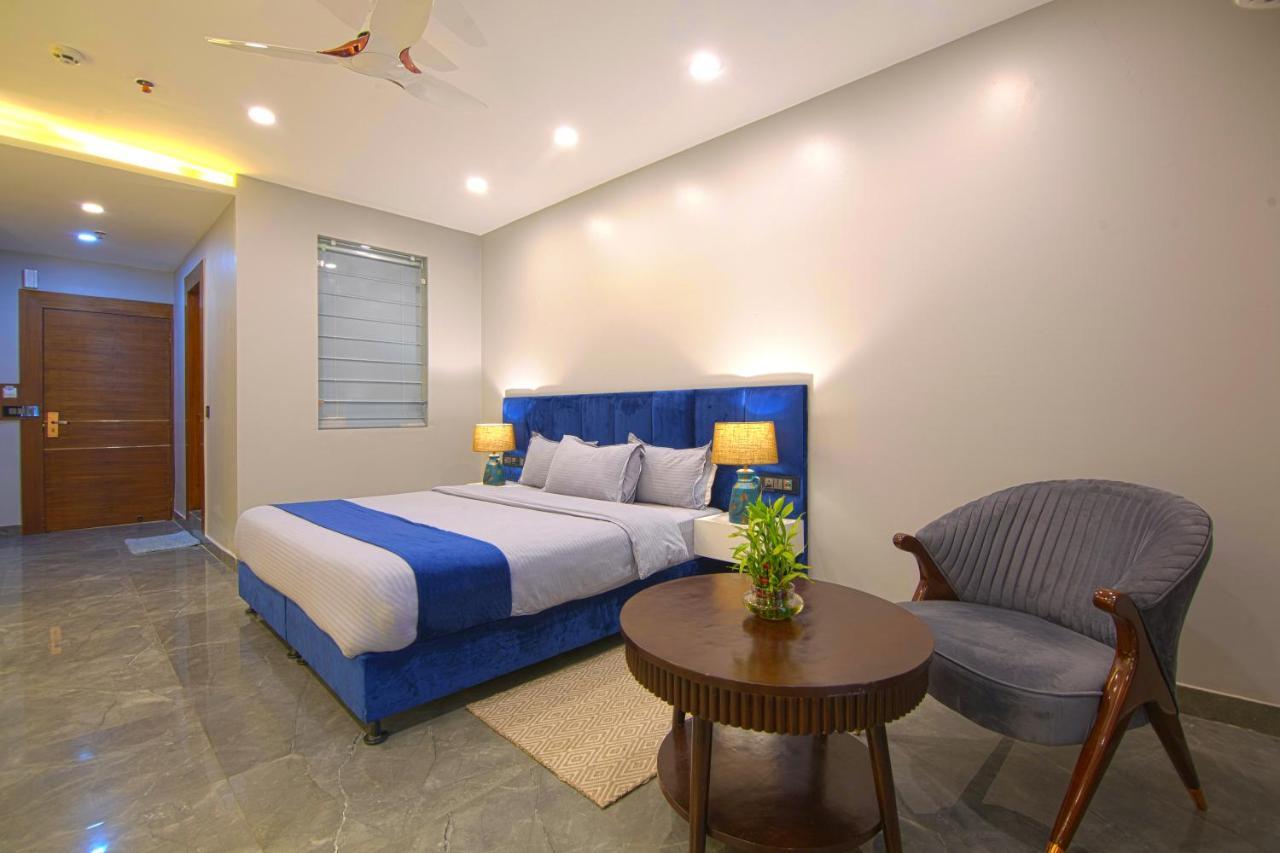 Hotel Bay Laurel Retreat Faridabad Exteriör bild